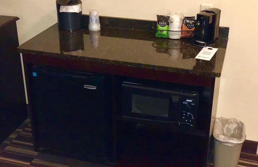 Best Western Plus Victor Inn & Suites-1